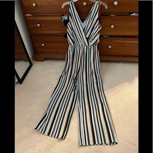 🔥Maurices/Strips V-Neck Pocket Jumpsuit 🔥Summer Sale